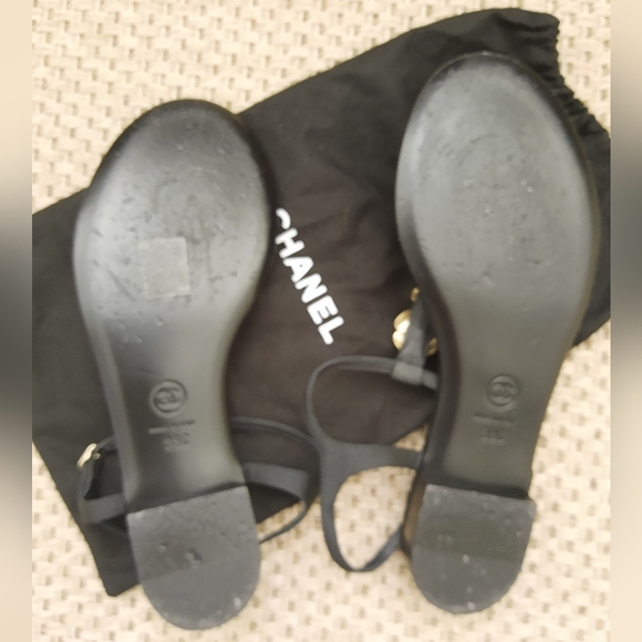 Chanel sandals ,gold tone hardware cc  camelias with pearl centre- Authentic - Picture 4 of 11